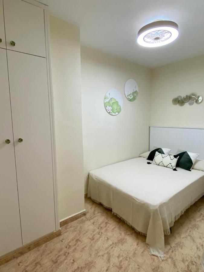 Комфортабельные Апартаменты С Большой Террасой Torrevieja Exterior foto